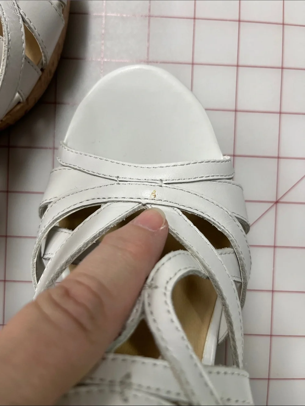 Kelly & KATIE NIB Summer Bridal Leather White Strappy Cork 3.5